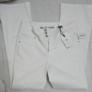 Wallflower White Boot Cut Jeans Versatile Style